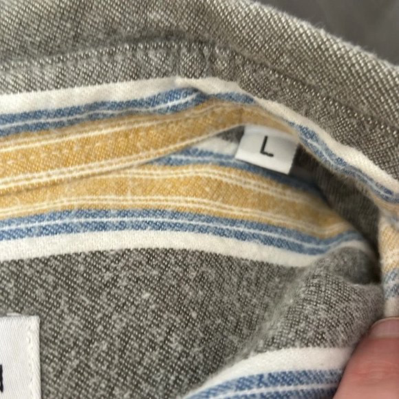 Oh Dawn Copenhagen men’s gray striped button down flannel shirt size large - Picture 9 of 10